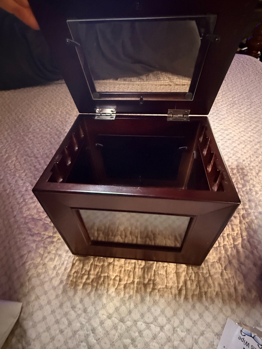 Vintage Bombay Company Mahogany Keepsake & Photo Display Box – Glass Top – 2001